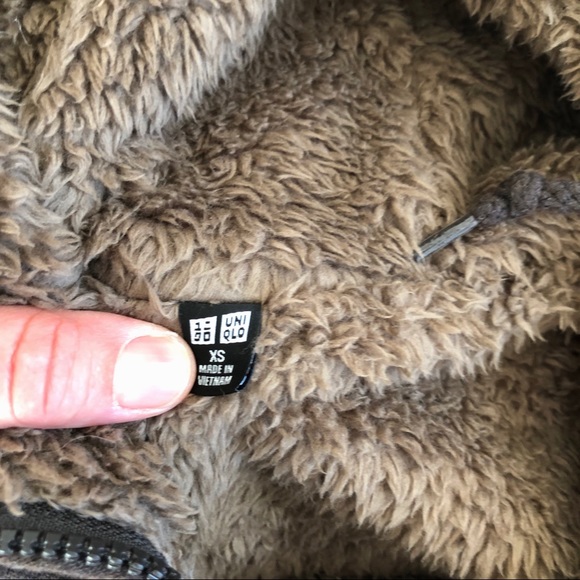 UNIQLO ZIPPERED HOODIE - Picture 3 of 4